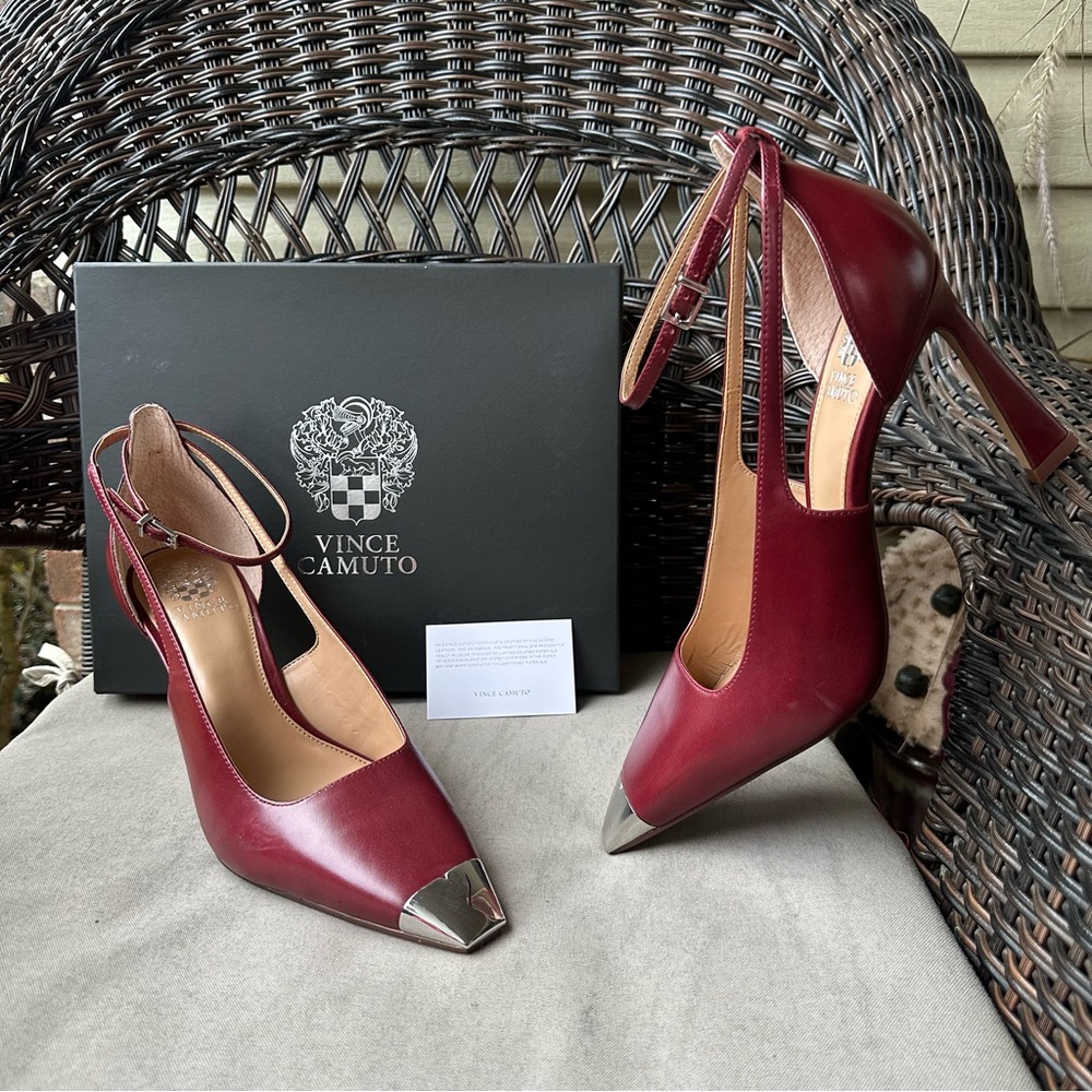 Vince Camuto Sachel Cap Toe Pump 12 - Picture 4 of 16